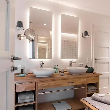 Reetdorf Geltinger Birk Malerhaus Erlenbruch *